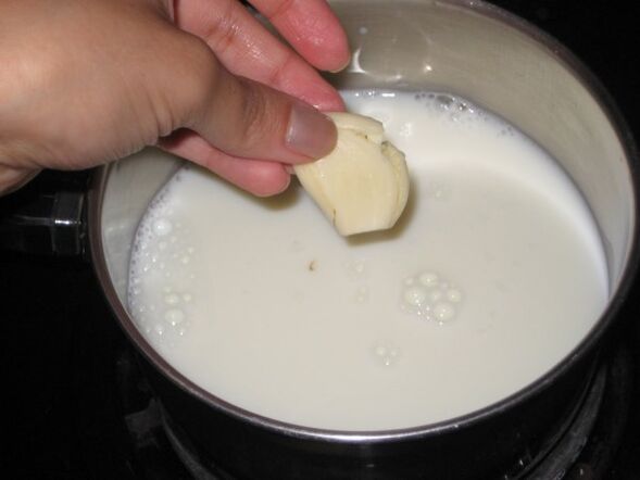 Preparación de una solución para un enema